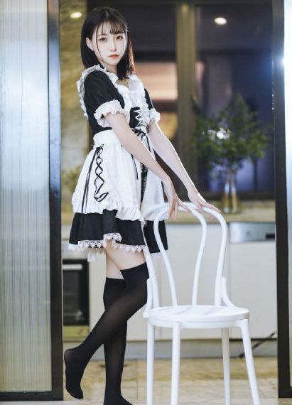 欧美时尚羽绒女_超清在线观看
