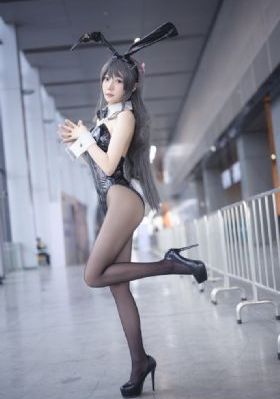 欧美av丰满白嫩尤物_720超清在线观看